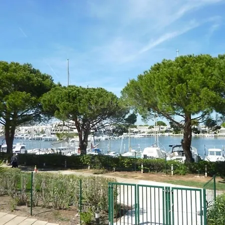 As4273 - P2 Avec Jolie Vue Port Avec Piscine Apartmán *