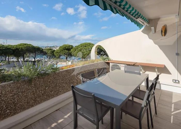 As4273 - P2 Avec Jolie Vue Port Avec Piscine Daire Le Grau-du-Roi